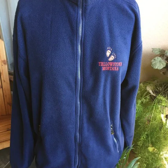 Yellowstone N.P. Fleece Jacket (like NEW) - Picture 2 of 10